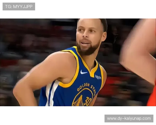 勇士外线火力全开，库里再中关键三分，勇士对阵开拓者,库里43分